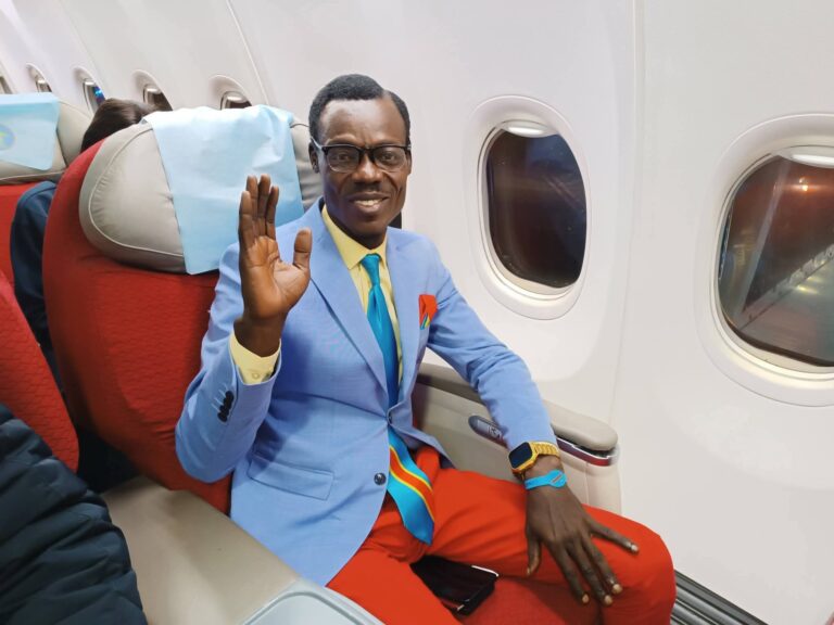 CAN 2025 : le supporter congolais Michel Kuka, dit Lumumba Vea, rentre à Kinshasa après son parcours marquant au Maroc