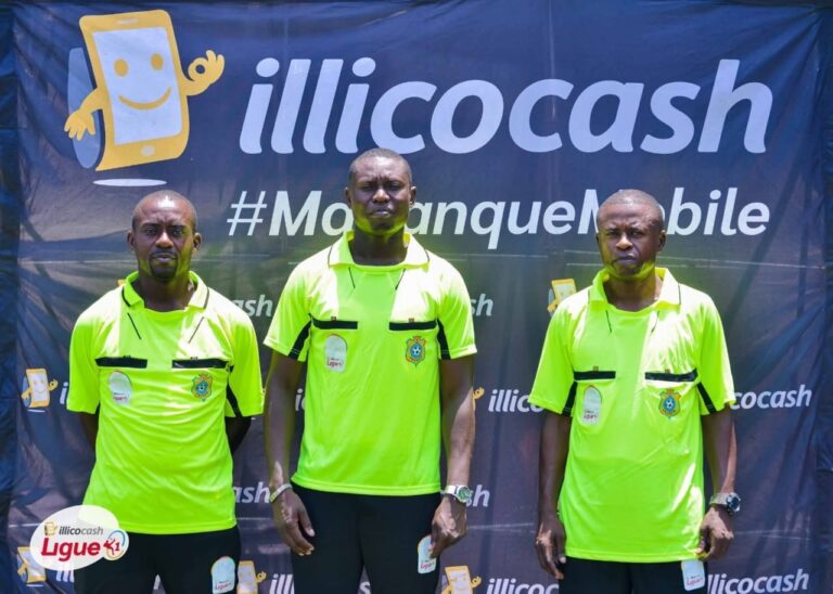 Illicocash Ligue 1 : les ballons et arbitres prêts pour les play-offs