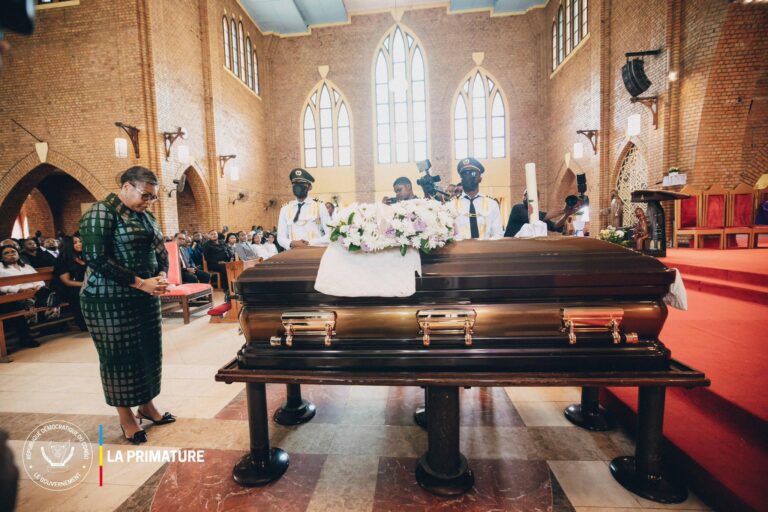 RDC : Kinshasa rend un dernier hommage à Roland Gilbert Okito Lumumba