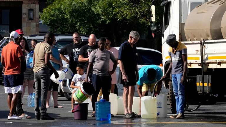 Johannesburg : des habitants en colère face aux coupures d’eau récurrentes