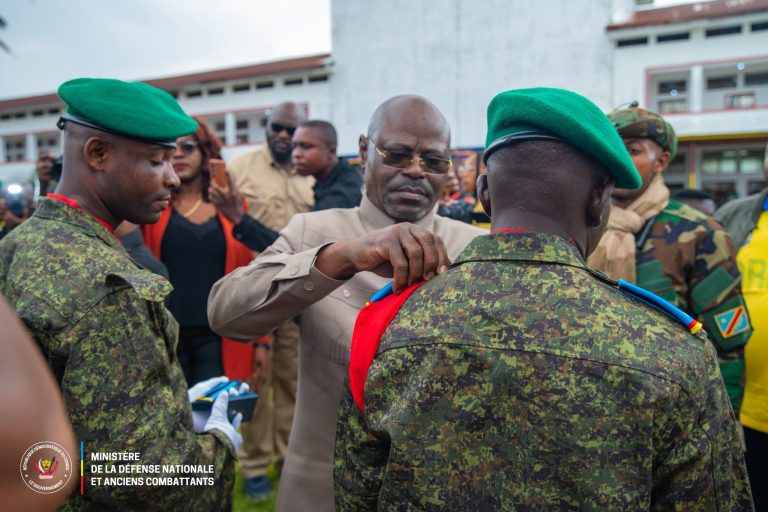 RDC : À Kananga, 295 nouveaux officiers rejoignent les rangs des FARDC