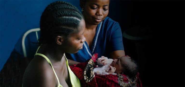 Journée internationale de la sage-femme : un million de vies à portée de main