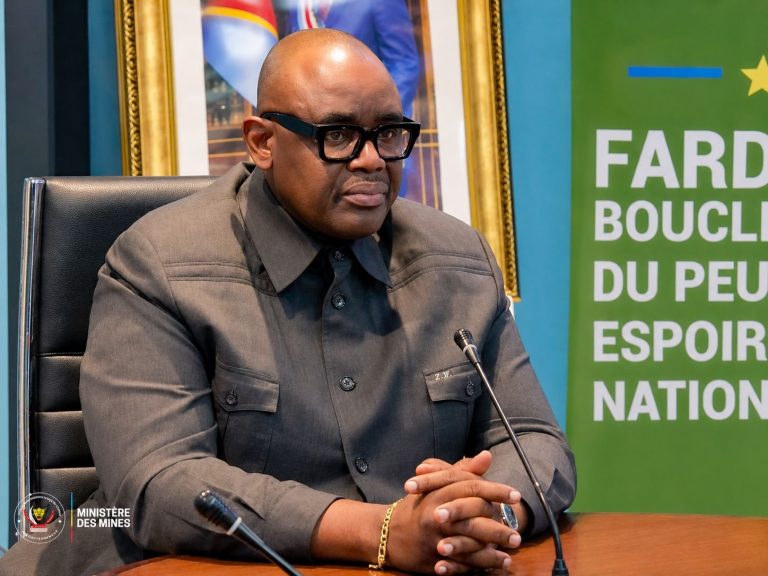 Mines : Louis Watum Kabamba renforce l’encadrement des coopératives minières artisanales
