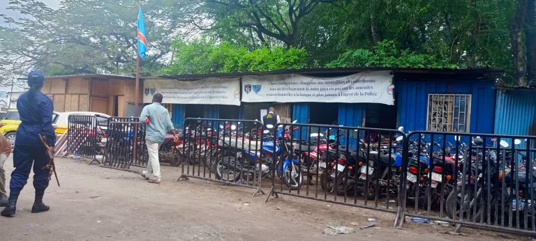 Kinshasa : un moratoire d’un mois aux propriétaires pour récupérer les véhicules consignés avant leur destruction