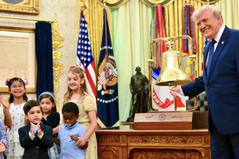 États-Unis : Donald Trump annonce le versement de 1.000 dollars à plus de 500.000 enfants via le programme « Trump Accounts »