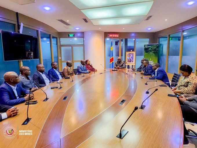 RDC : le cabinet du ministre des Mines alerte sur une usurpation d’identité visant Louis Watum Kabamba