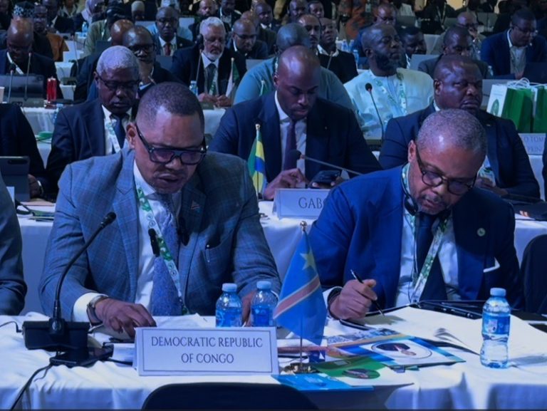 Télécommunications : à Abuja, la RDC affiche ses ambitions continentales et confirme le retour du siège de l’UAT à Kinshasa