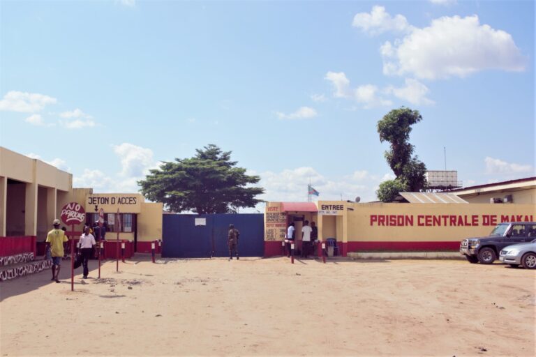 RDC : l’avocat de Kamizelo Sukadi Parole alerte sur la sécurité de son client à la prison de Makala