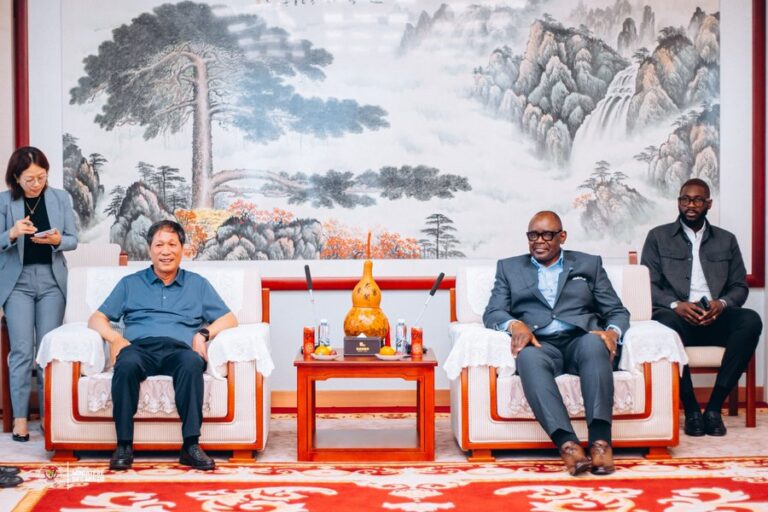 RDC–Chine : Louis Watum Kabamba échange avec JCHX Mining sur de nouvelles opportunités d’investissement