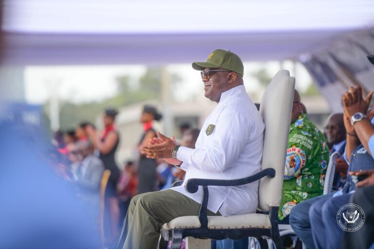 RDC : « Combattre celui qui reconstruit, c’est combattre la nation », Raphaël Katebe Katoto assume son soutien à plusieurs mandats pour Félix Tshisekedi