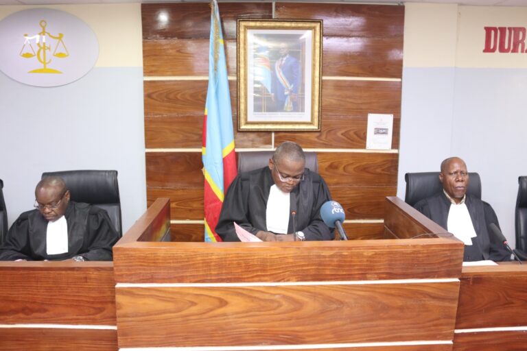 Cour des comptes : Jules Maswangi Mbumba déclaré comptable de fait dans la gestion de 170.890 dollars américains au Kongo Central