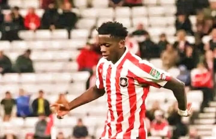 Sunderland: «Il faut lui donner du temps de jeu quand on est dans une bonne situation» (Régis Le Bris sur Jules Ahoka)