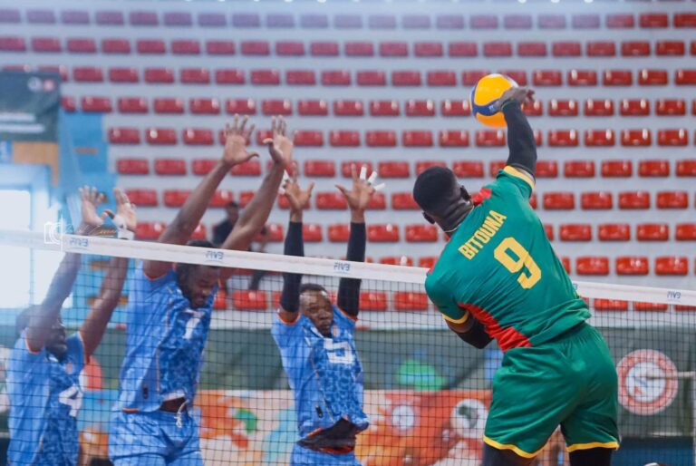 Volley-ball/CAN 2026: les Léopards corrigés d’entrée par les Lions Indomptables du Cameroun