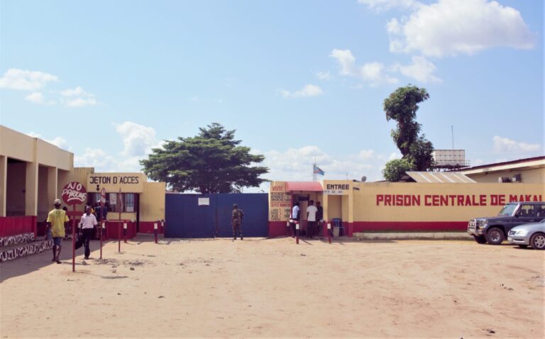 RDC : avec 16 155 détenus pour 1 500 places, la prison de Makala suspend provisoirement les nouvelles admissions