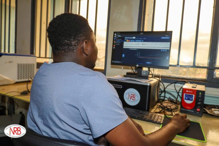 RDC : l’INRB met à disposition 1 000 séquences génomiques du virus Ebola Bundibugyo
