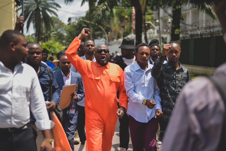 RDC : Ados Ndombasi appelle le président Tshisekedi à renoncer au changement constitutionnel et à privilégier le dialogue