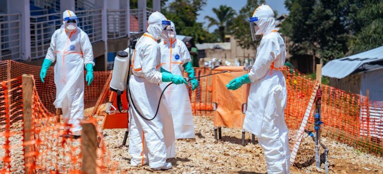 RDC : 76 nouveaux cas d’Ebola en 24 heures, le bilan atteint 8 300 cas confirmés
